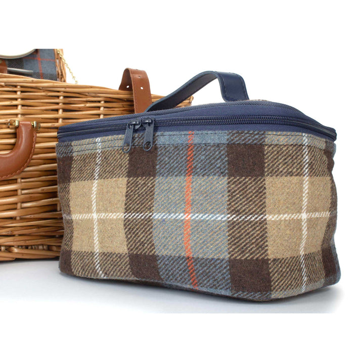 Deluxe 4 Person Ravenstor fully fitted picnic hamper with beige and blue tartan cooler bag