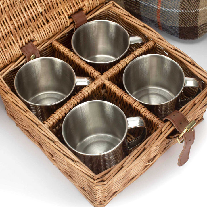 Deluxe 4 Person Ravenstor fully fitted picnic hamper with stainless steel cups