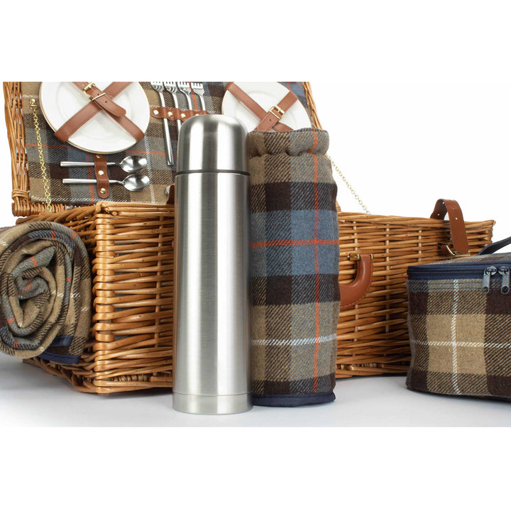 Deluxe 4 Person Ravenstor fully fitted picnic hamper showing stainless steel thermos and blanket