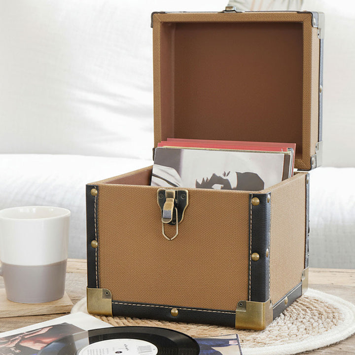 7-inch vinyl singles storage case – Tan fabric with dark brown trim and brass fittings