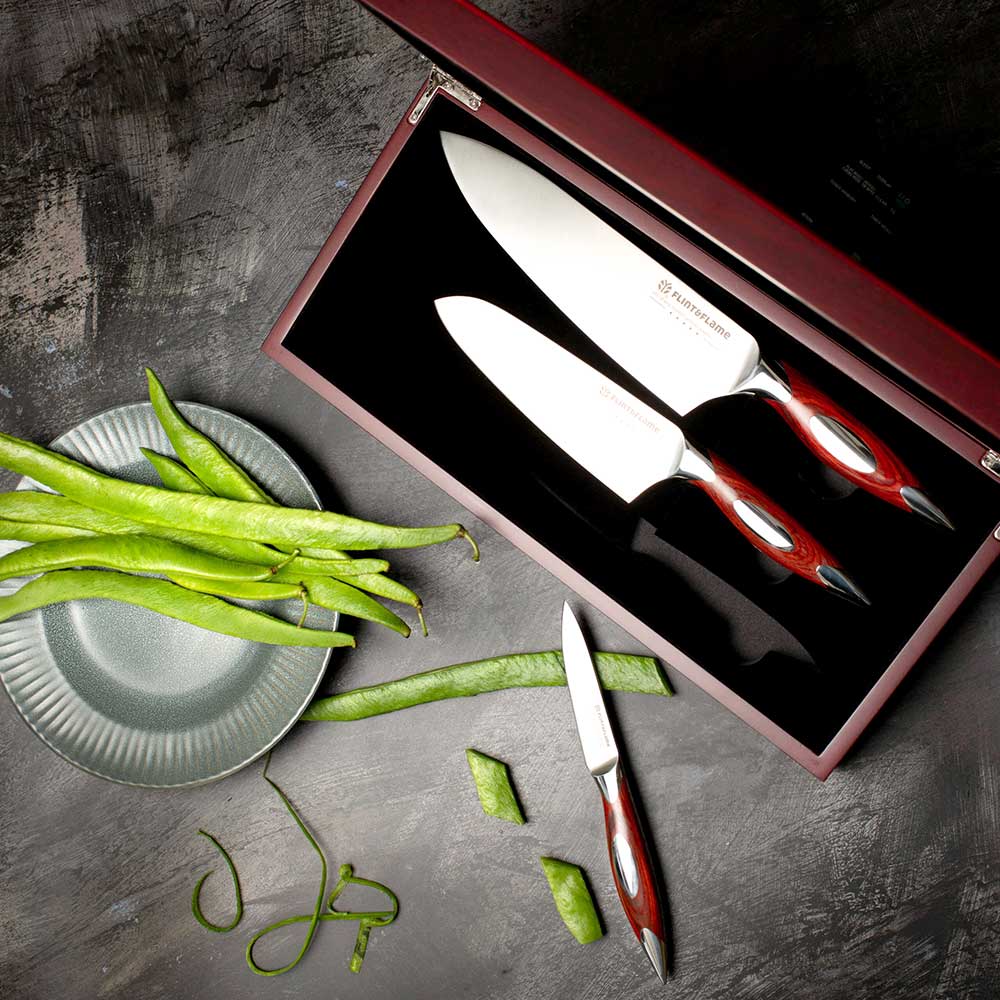 https://unusualdesignergifts.co.uk/cdn/shop/products/Flint-and-Flame-3-piece-Cooking-Kitchen-Chef-knife-set-1_1024x1024.jpg?v=1668009915