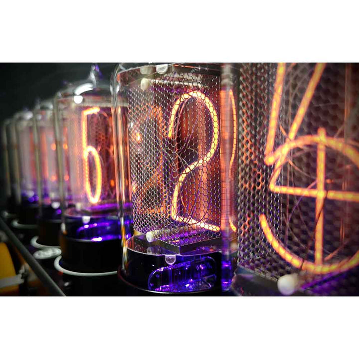 Nixie Glow Tube Covert Bombe Table Clock par Bad Dog Designs - Fabriqué sur commande