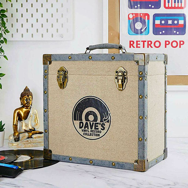 Personalisierte Aufbewahrungsbox für Schallplatten im Retro-Stil von Steepletone