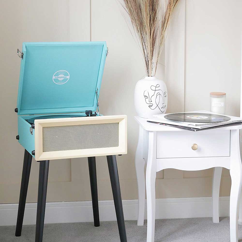Steepletone Original Blue Vinyl Record Player – Retro Style Meets Modern Features